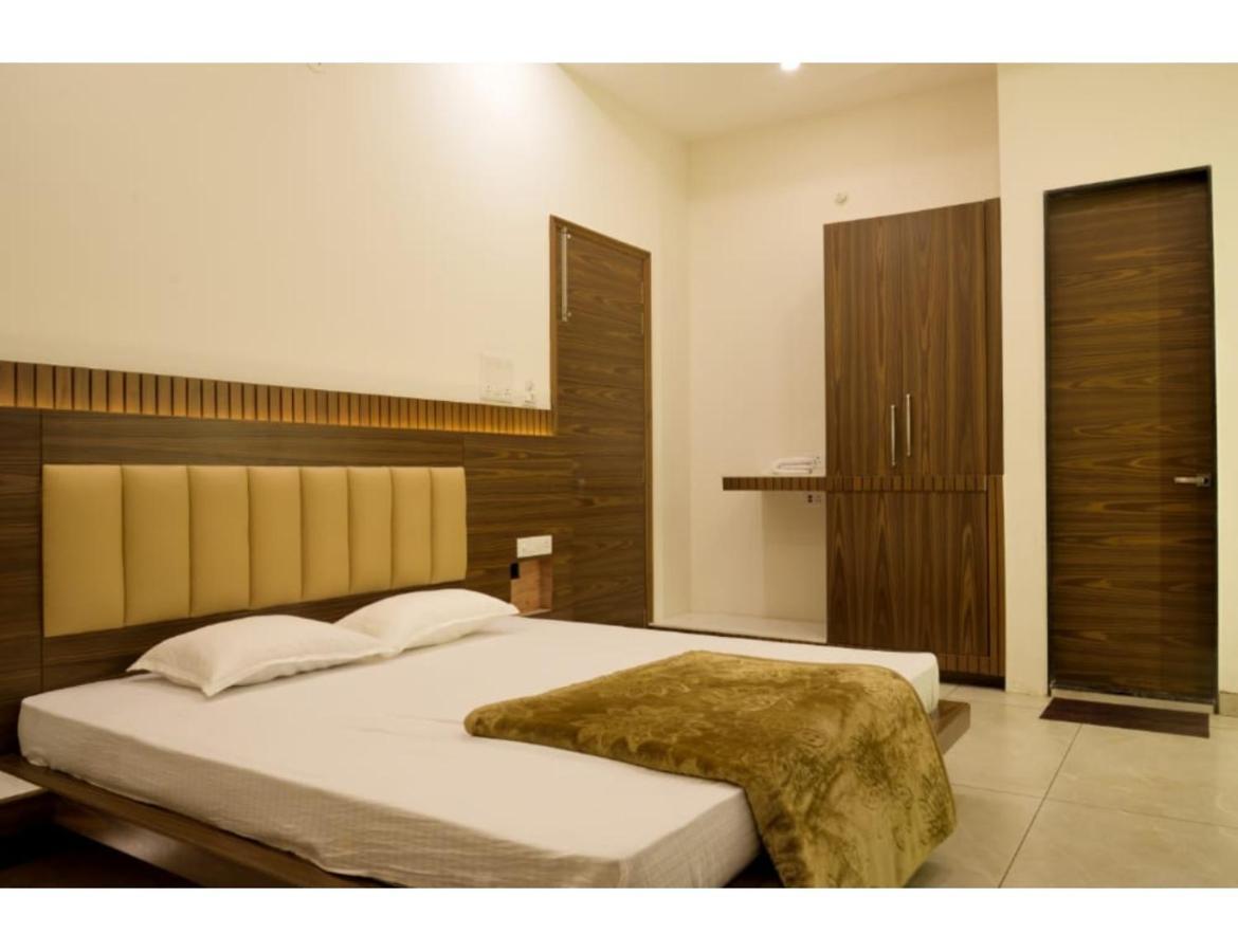 Hotel Govindam, Ujjain Exterior photo